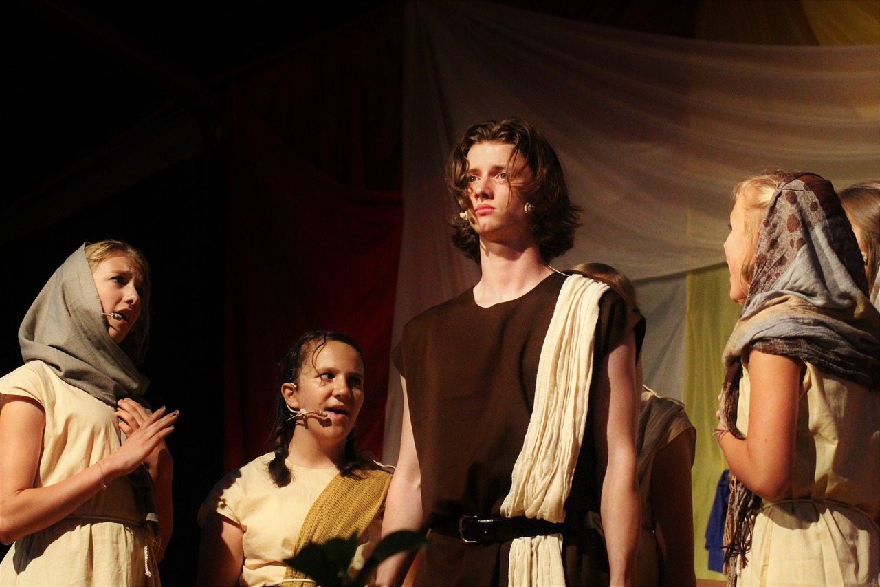 洪河演員，演藝之路的閃耀之星