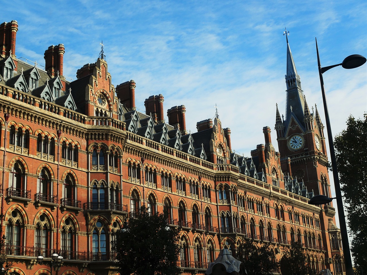 最新房價動態(tài)揭秘,市場趨勢、影響因素與未來展望