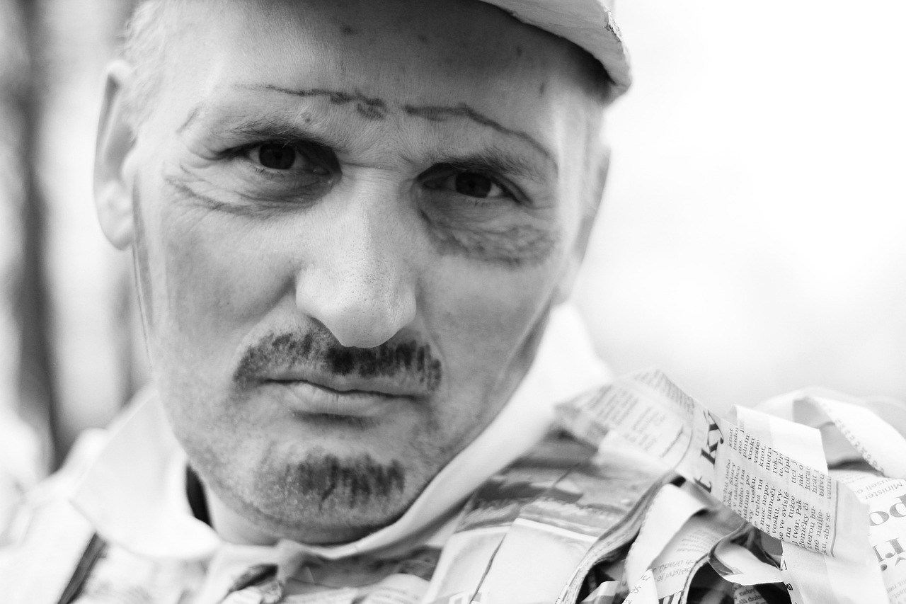 香港跑龍?zhí)啄醒輪T,幕后英雄的故事