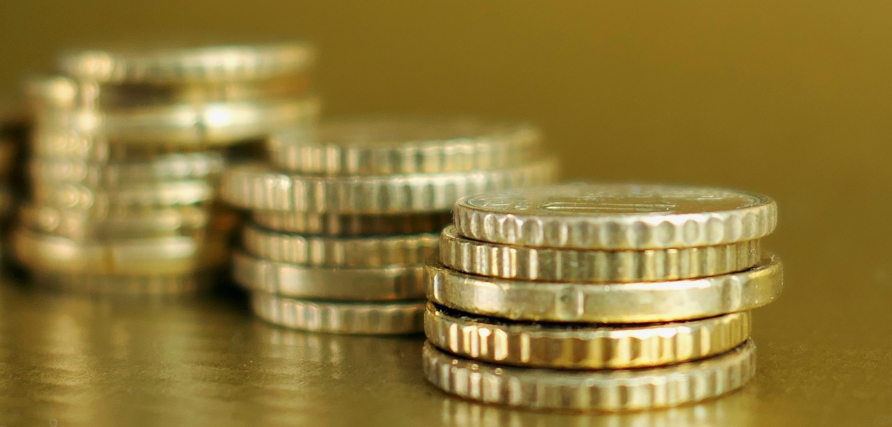 關(guān)于顱骨修補(bǔ)材料PEEK的價(jià)格分析，PEEK價(jià)格及其影響因素探討