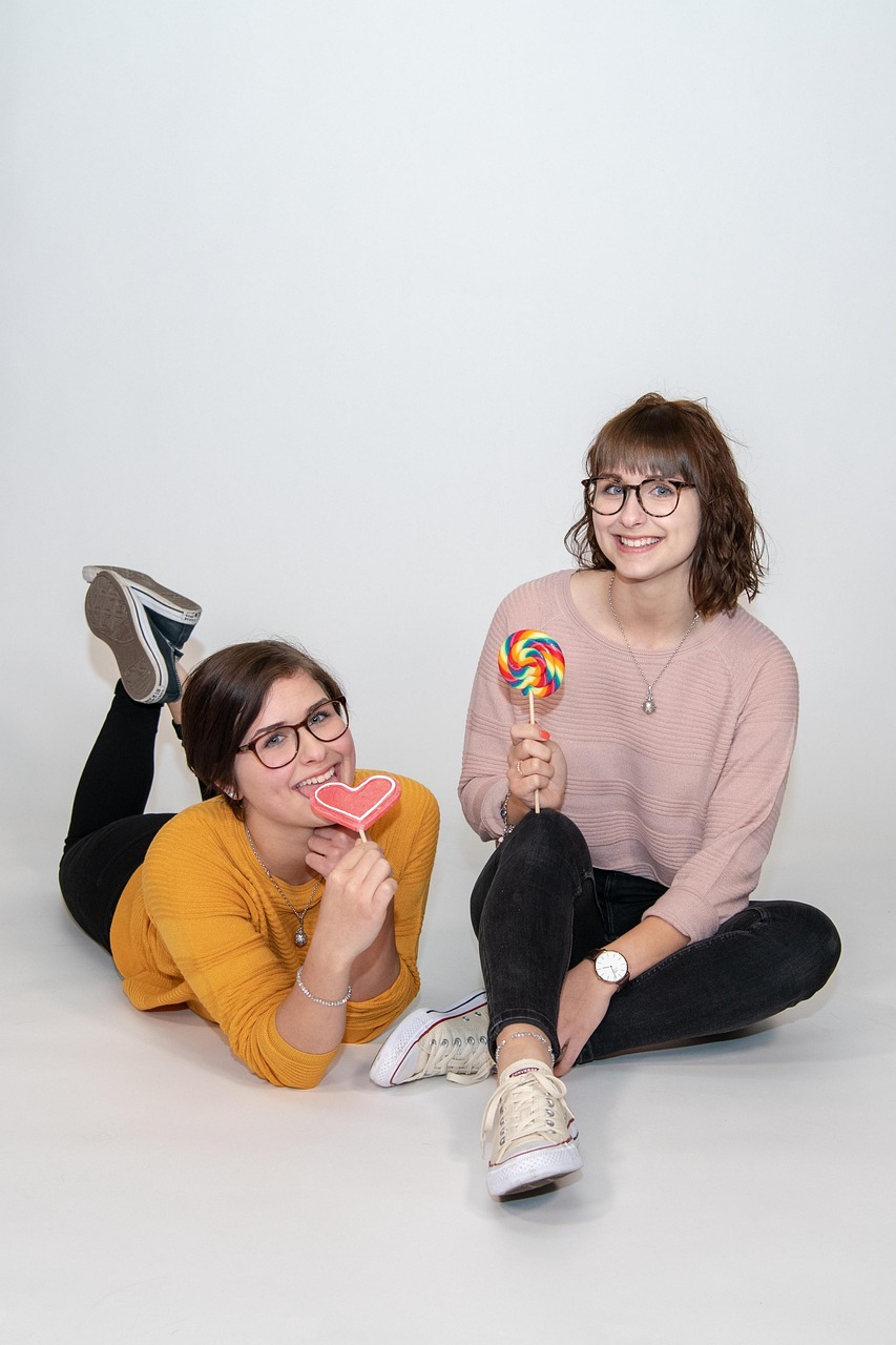 青春友情的獨(dú)特魅力，女兒的朋友電影探索之旅