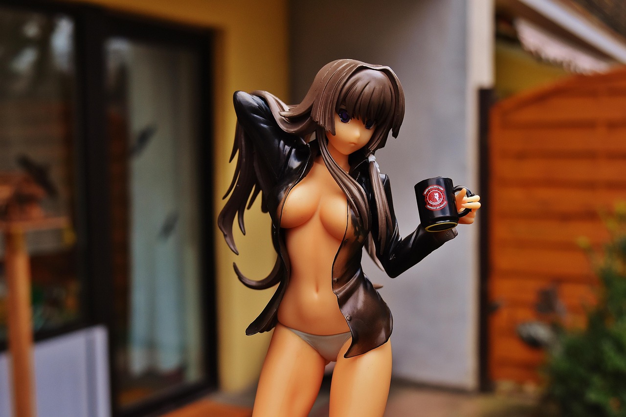 日本動漫中的女性角色與真實(shí)生活細(xì)節(jié)探究，動漫美女拉屎現(xiàn)象觀察