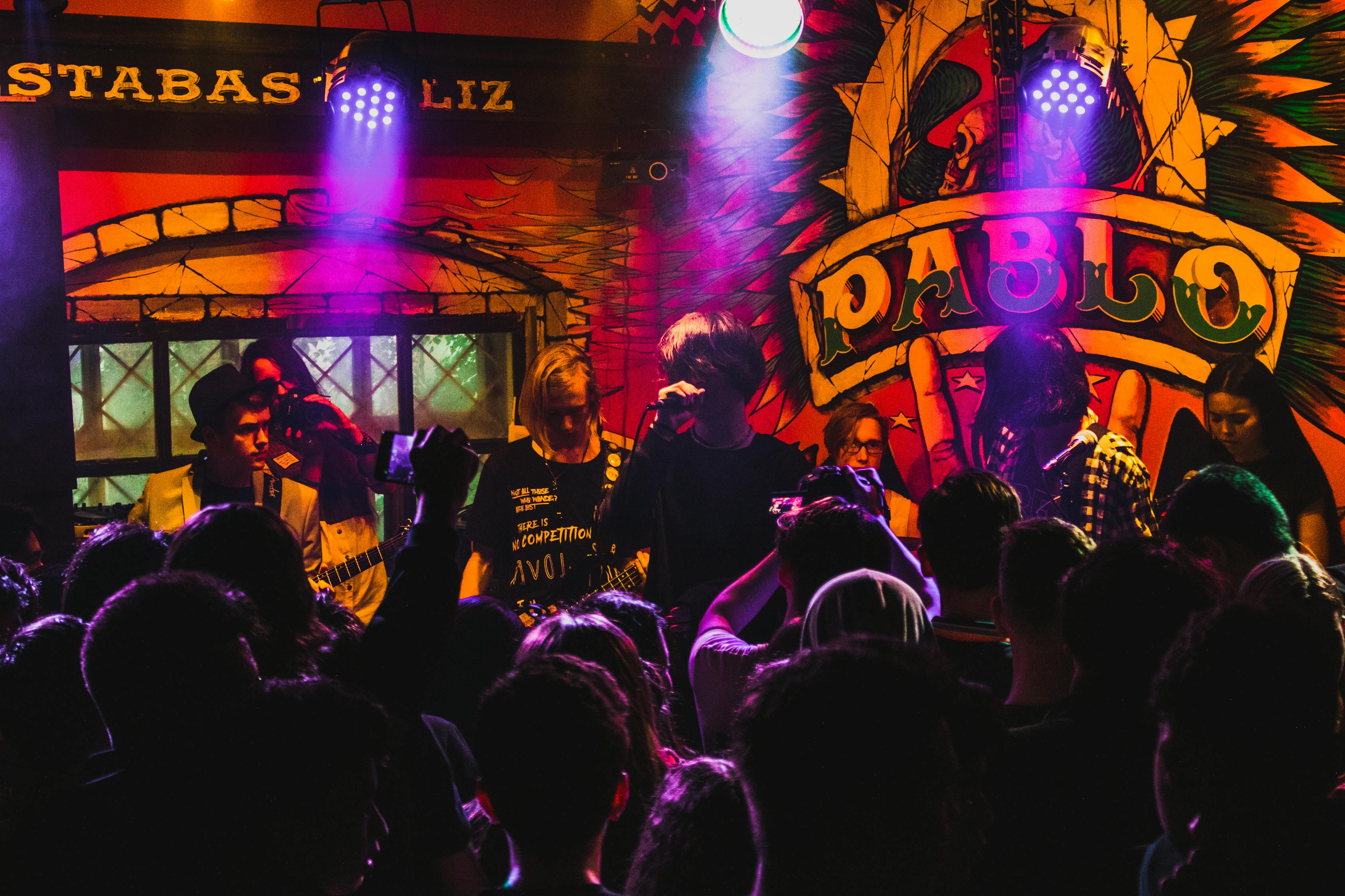 RNG比賽語言,電子競技的魅力與全球舞臺(tái)的交融