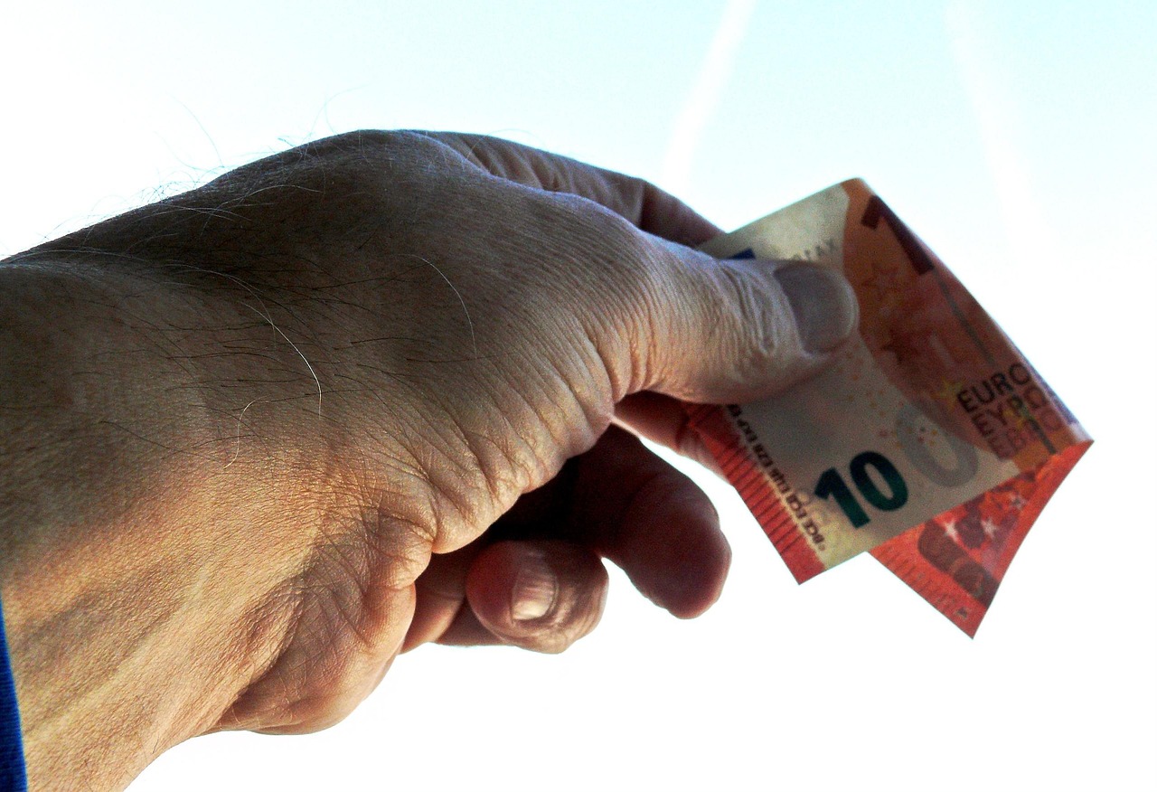 拇外翻微創(chuàng)手術(shù)價(jià)格詳解,費(fèi)用因素及探討