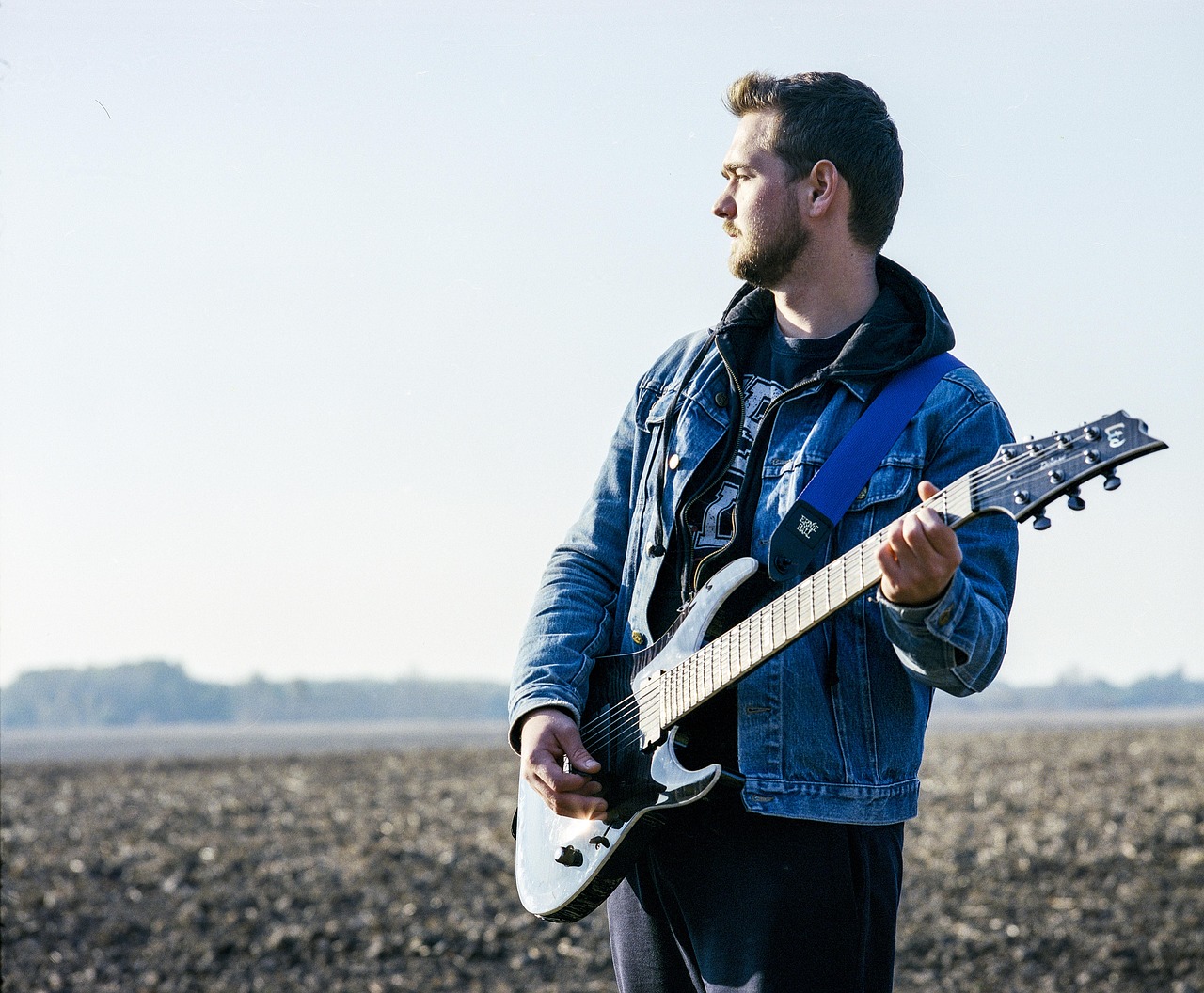 圣誕快樂電影演員陣容及幕后故事揭秘