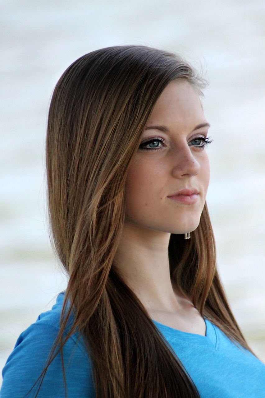 女孩動漫頭像，魅力展現(xiàn)與流行趨勢探討