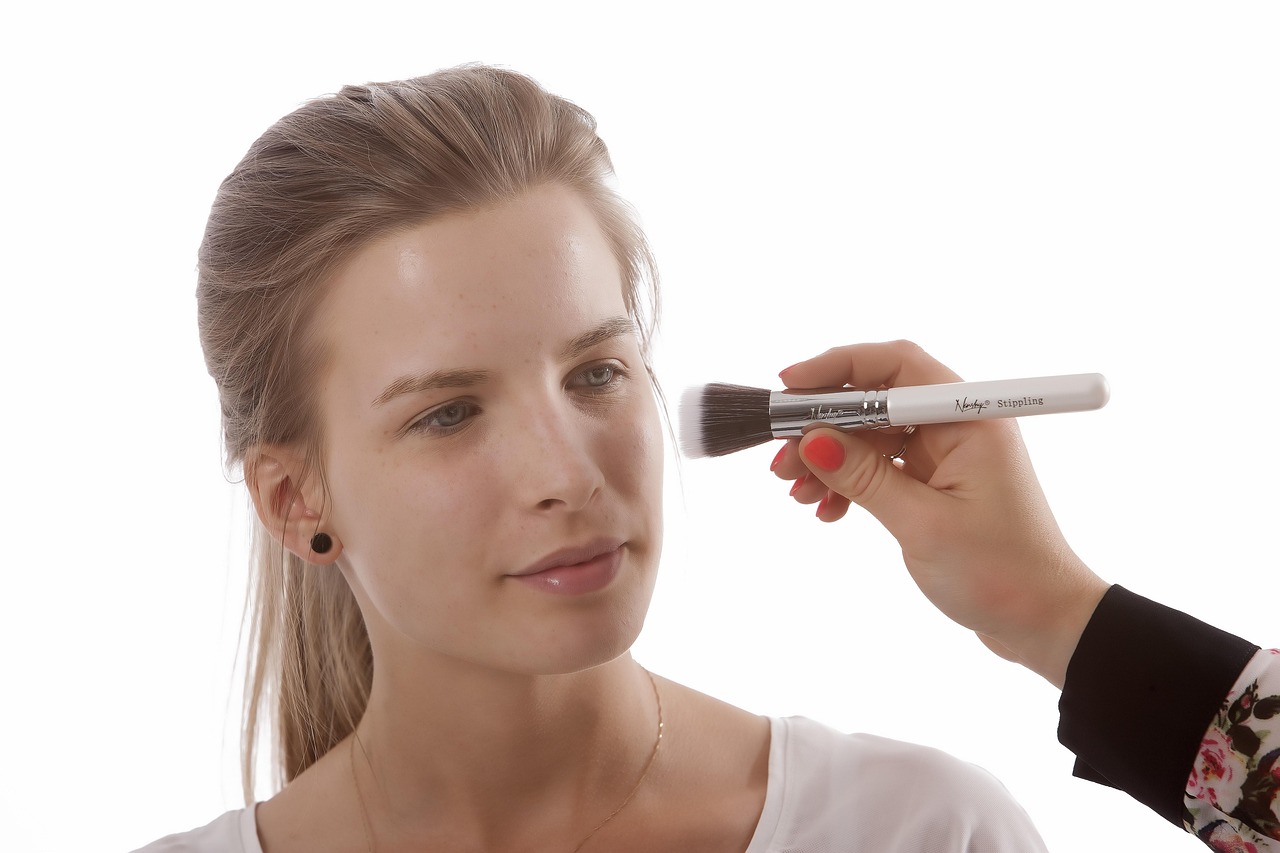 時(shí)尚指甲新趨勢(shì)，引領(lǐng)潮流的指尖藝術(shù)風(fēng)采