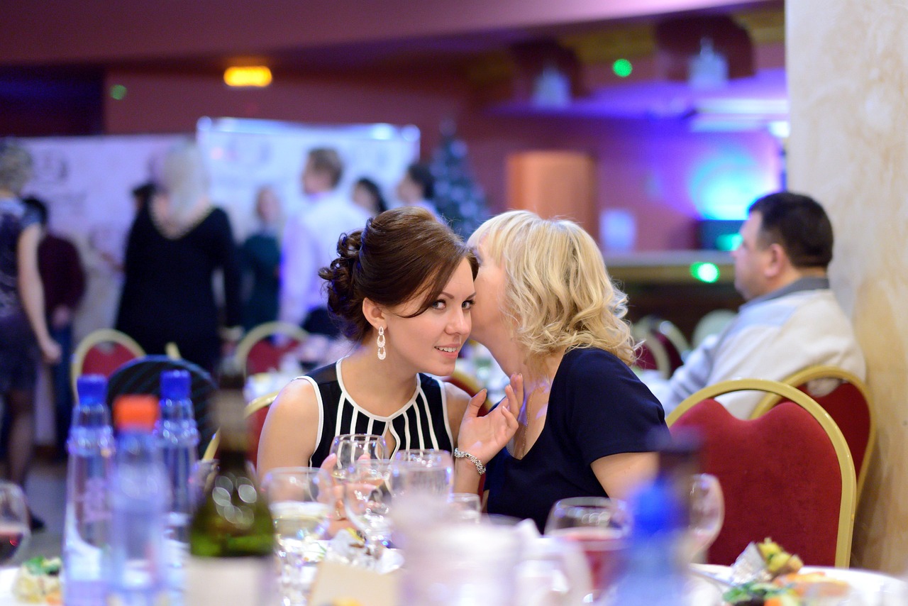 探索情感與欲望交織之美的最新床戲體驗