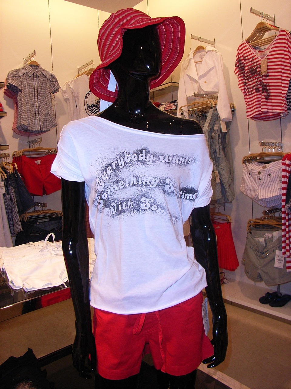 明星旗袍裝，傳統(tǒng)與時尚的完美融合