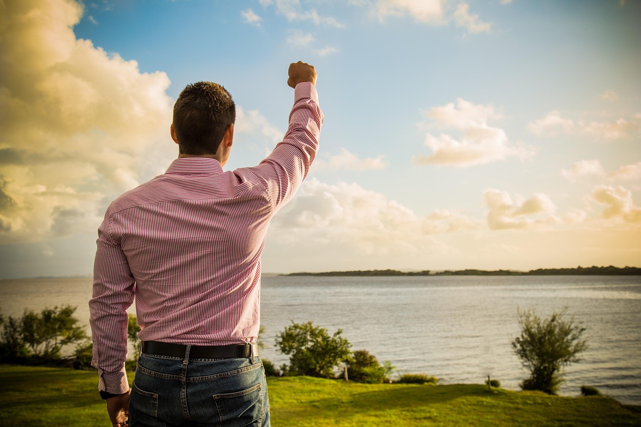 大叔寵妻甜蜜故事新篇，溫情脈脈的守護與摯愛之旅