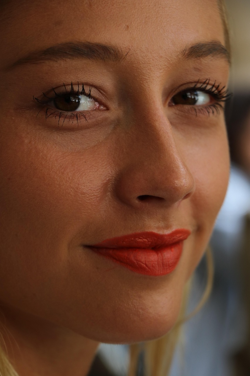 嘴角有痣的女演員,魅力與演技的雙重展現(xiàn)