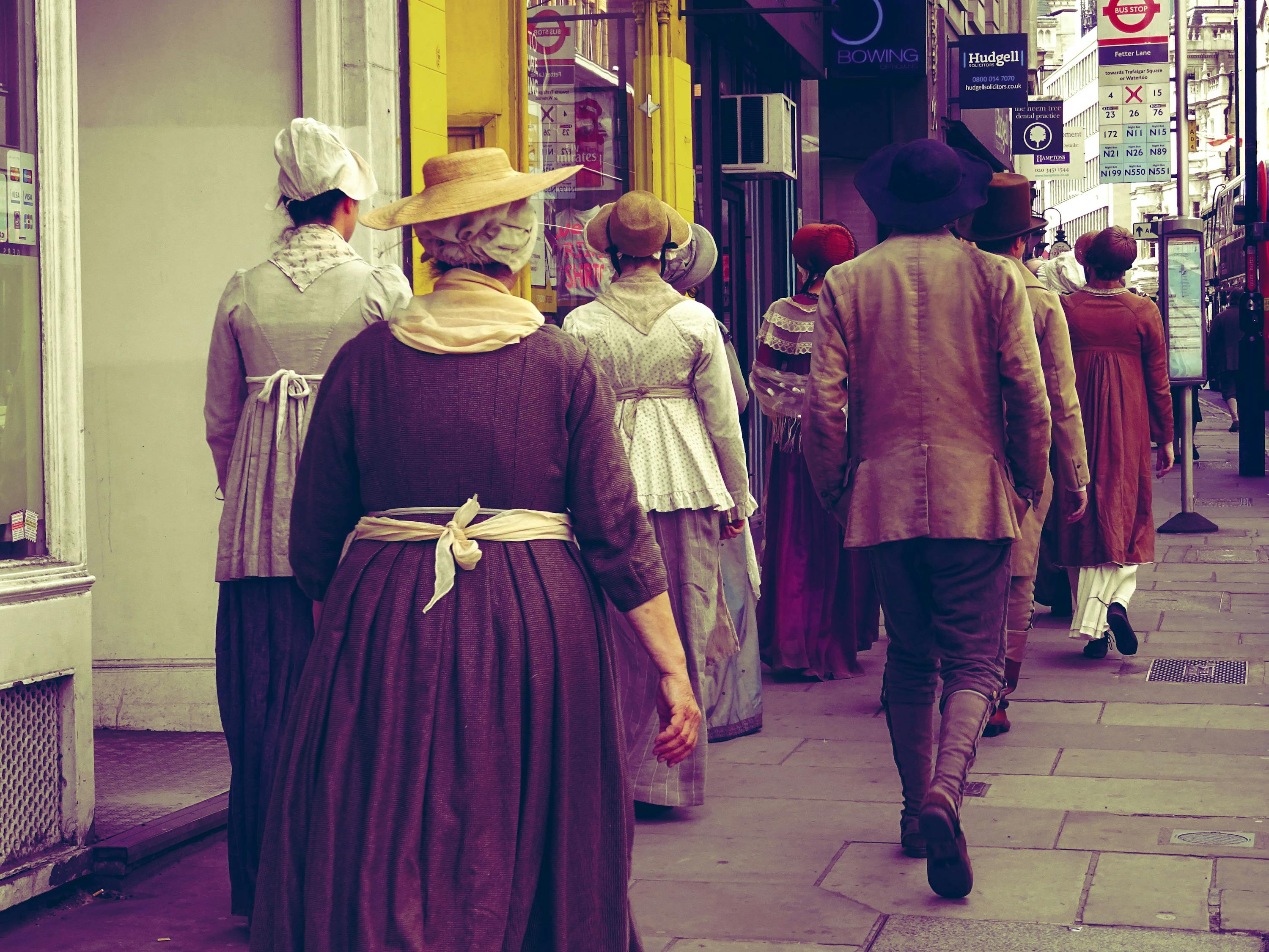 企業(yè)上市敲鐘儀式中的服飾選擇，榮耀時刻的著裝探討