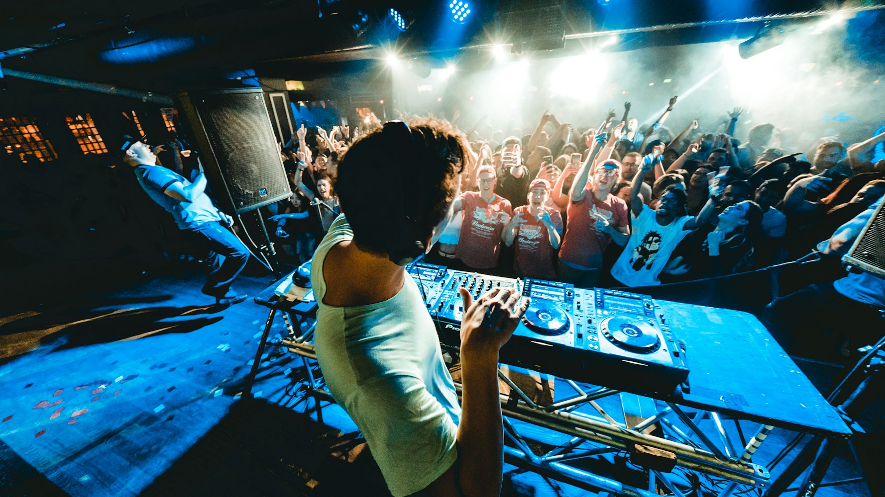 最新DJ群，音樂激情與社交的交匯舞臺