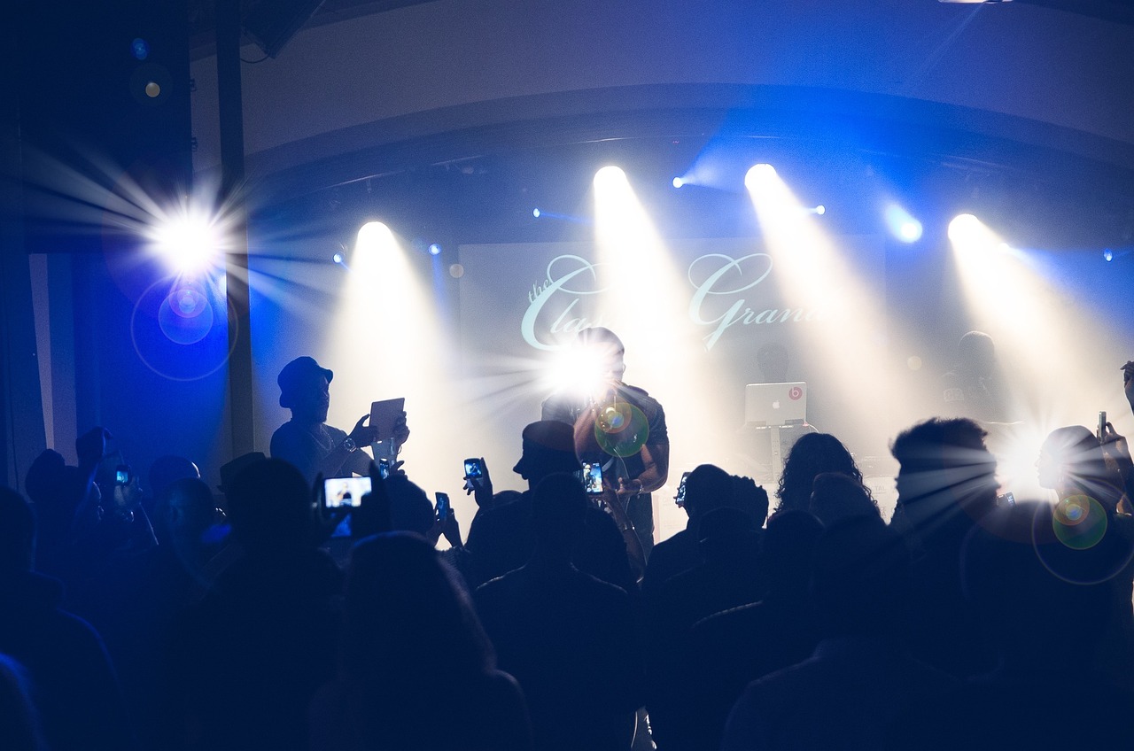 鳳凰傳奇最新歌曲,續(xù)寫(xiě)音樂(lè)傳奇的篇章