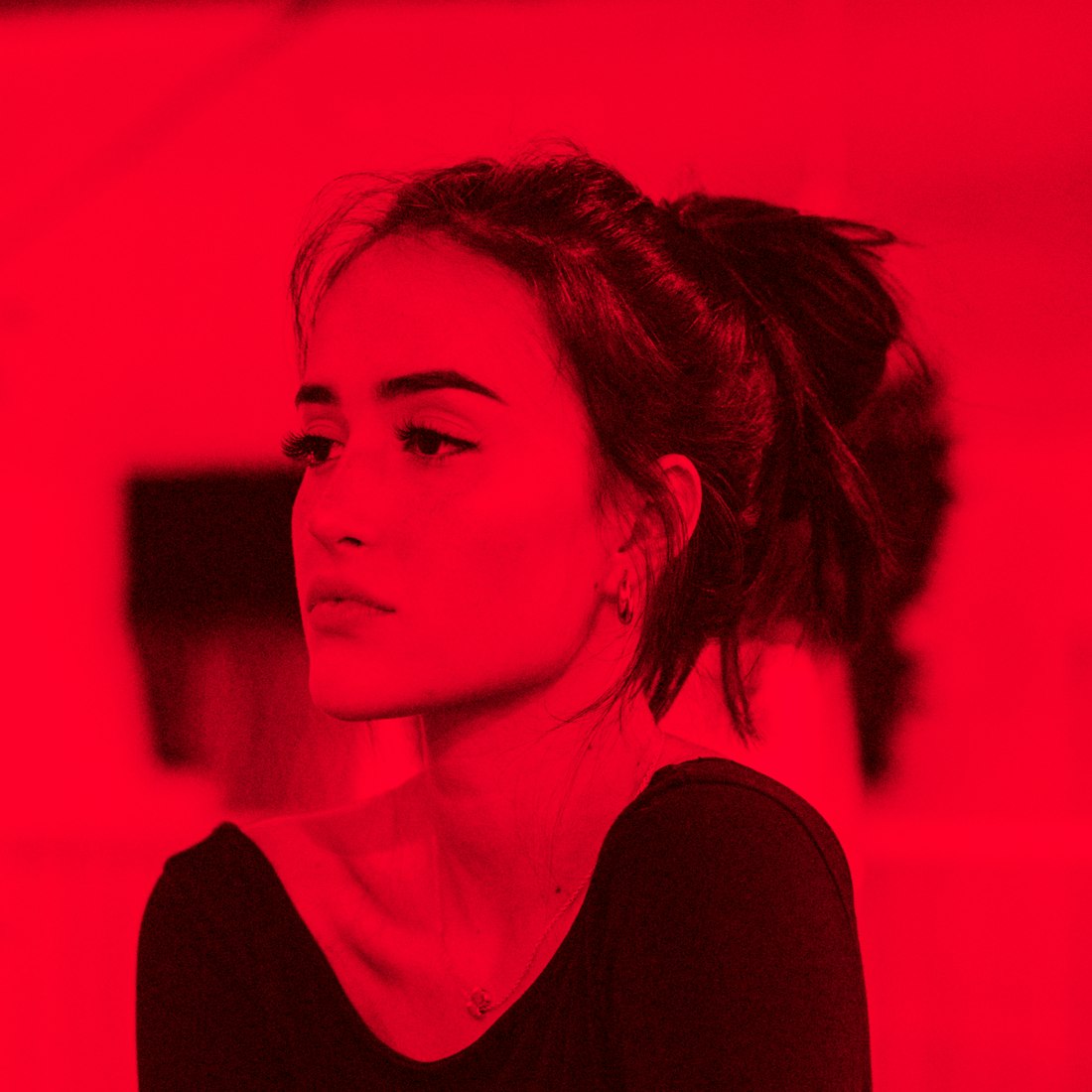 探索最新傷感男性頭像背后的情感世界秘密